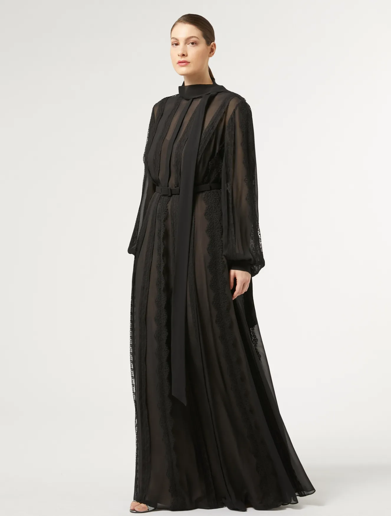 Abito in georgette di seta e pizzo