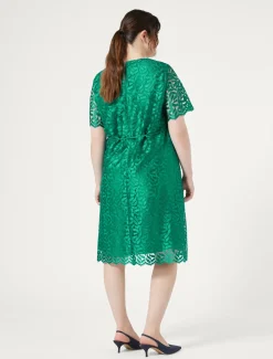 Abito in tulle ricamato