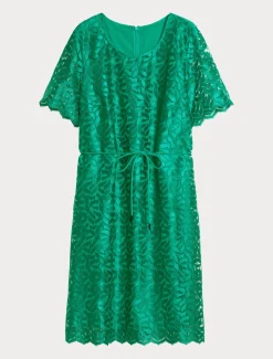 Abito in tulle ricamato