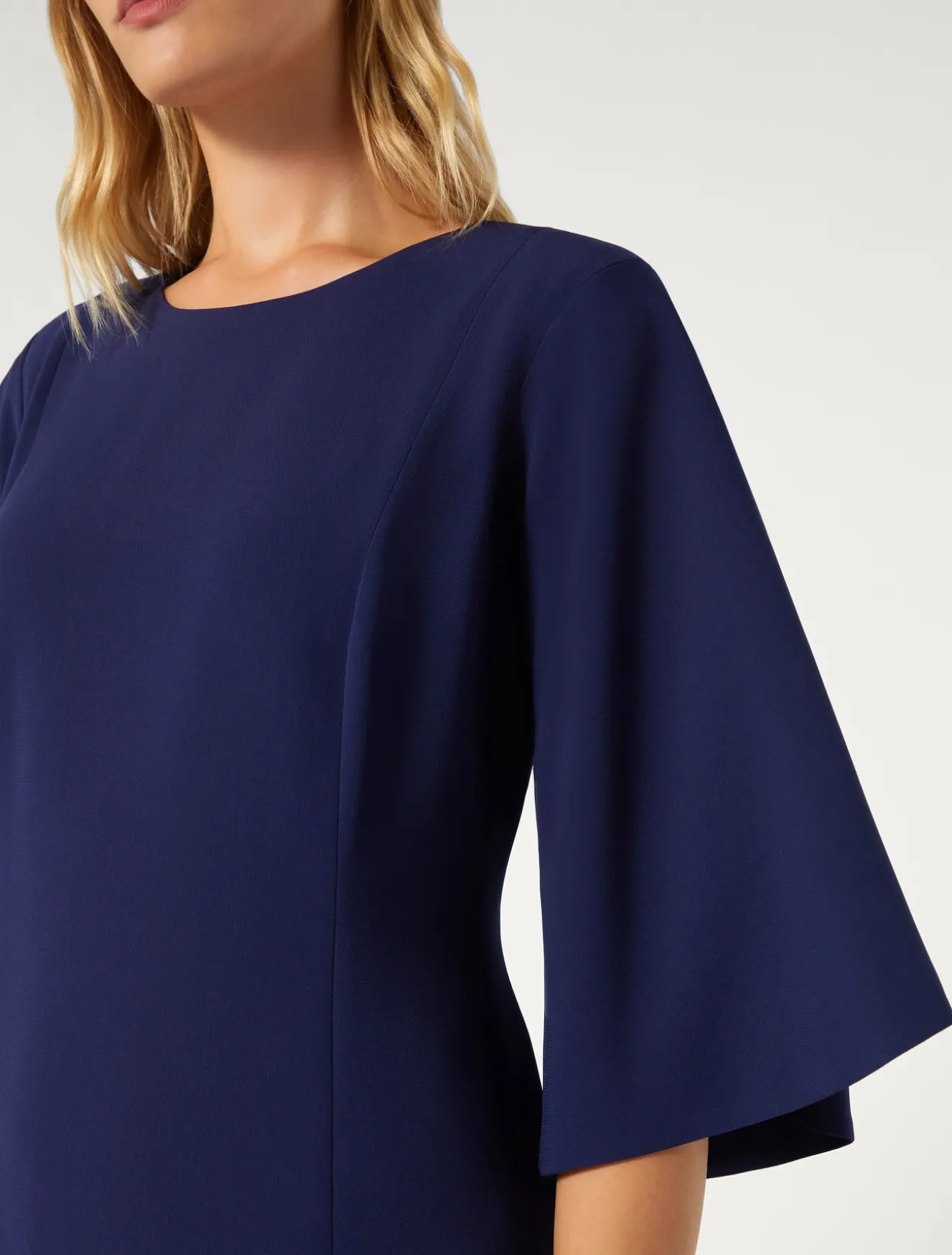 Abito lungo in cady triacetato