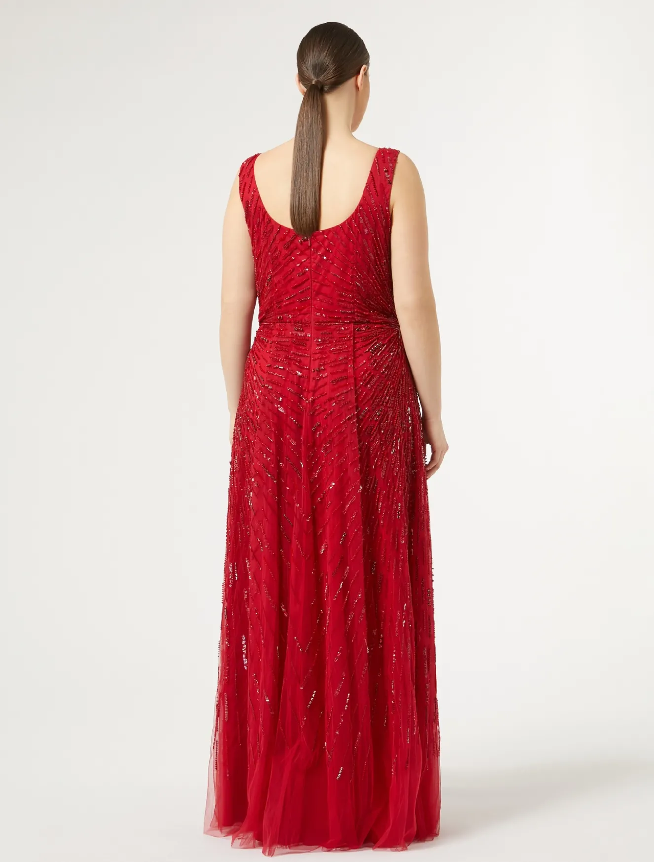 Abito lungo in tulle con ricamo