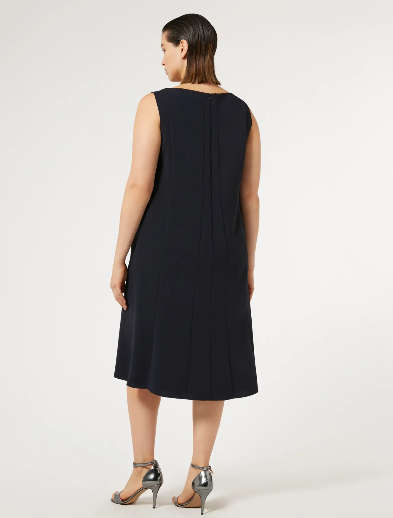 Abito midi in crêpe triacetato