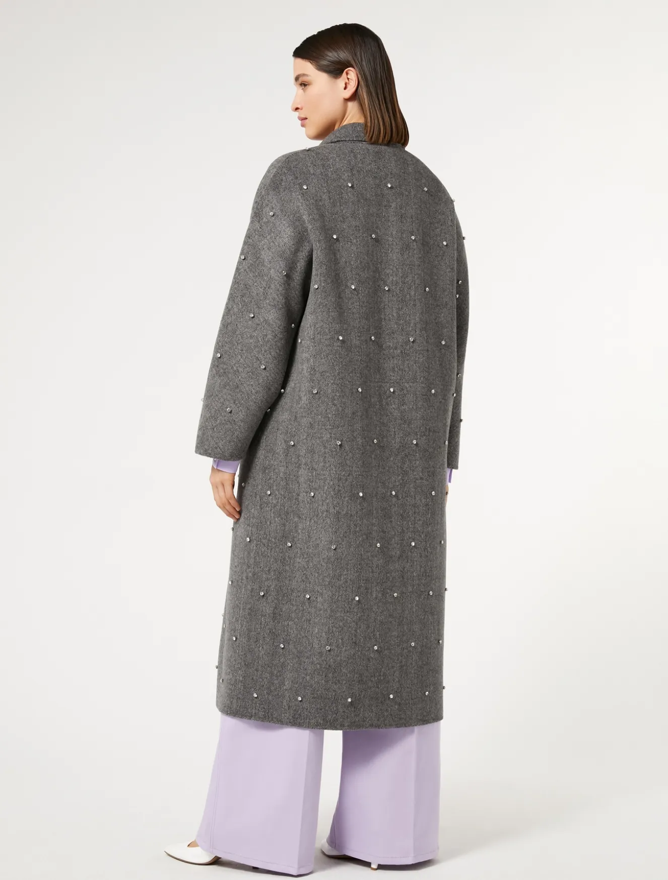 Cappotto in double di lana con ricami