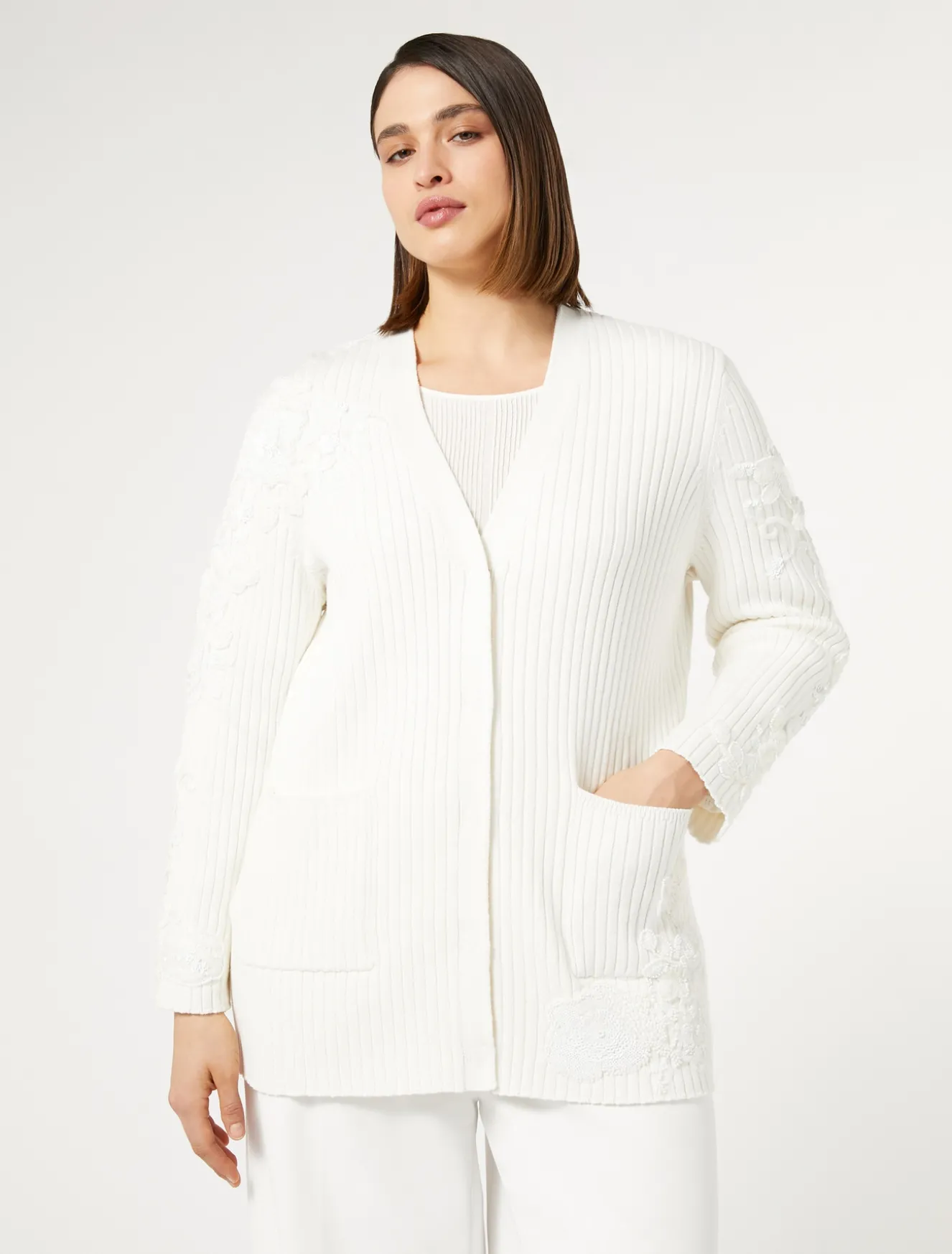 Cardigan in cotone con ricami