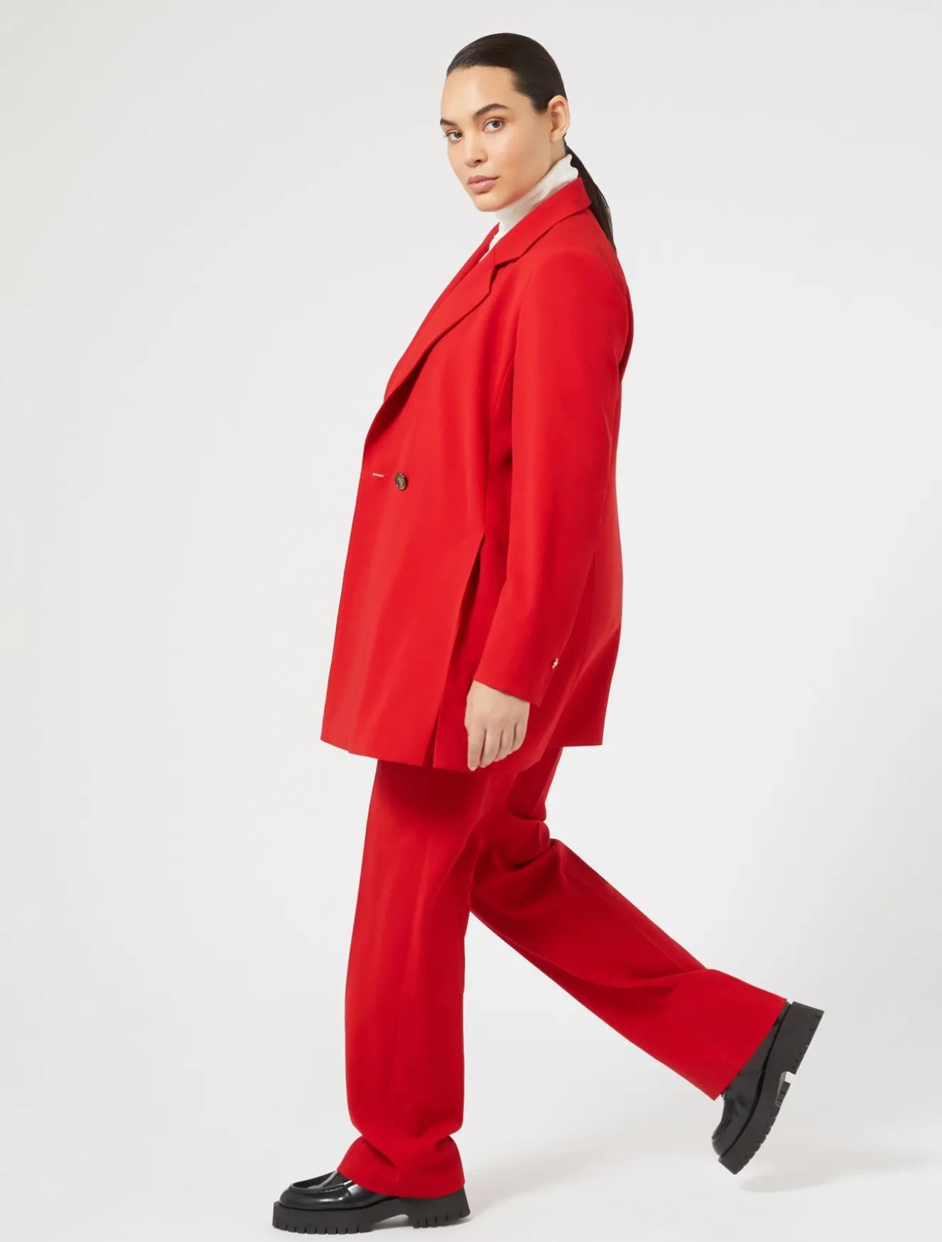 Giacca in crêpe satin di lana