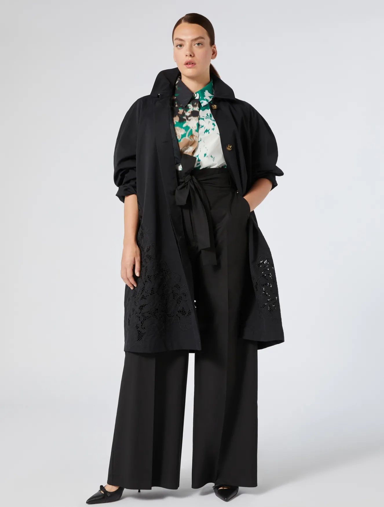 Impermeabile in twill antigoccia con ricamo