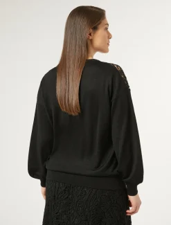 Maglia con ricamo macramè