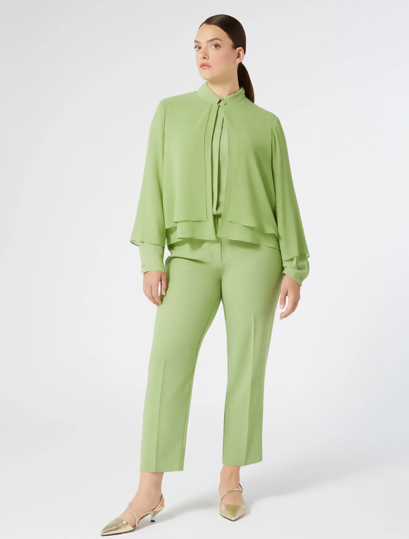 Pantaloni in crêpe envers satin