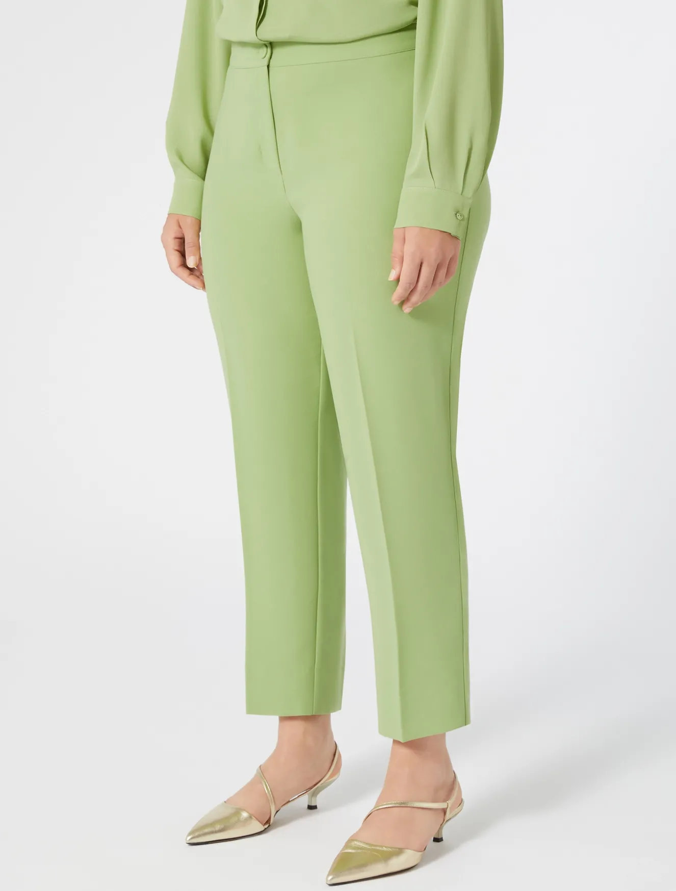 Pantaloni in crêpe envers satin