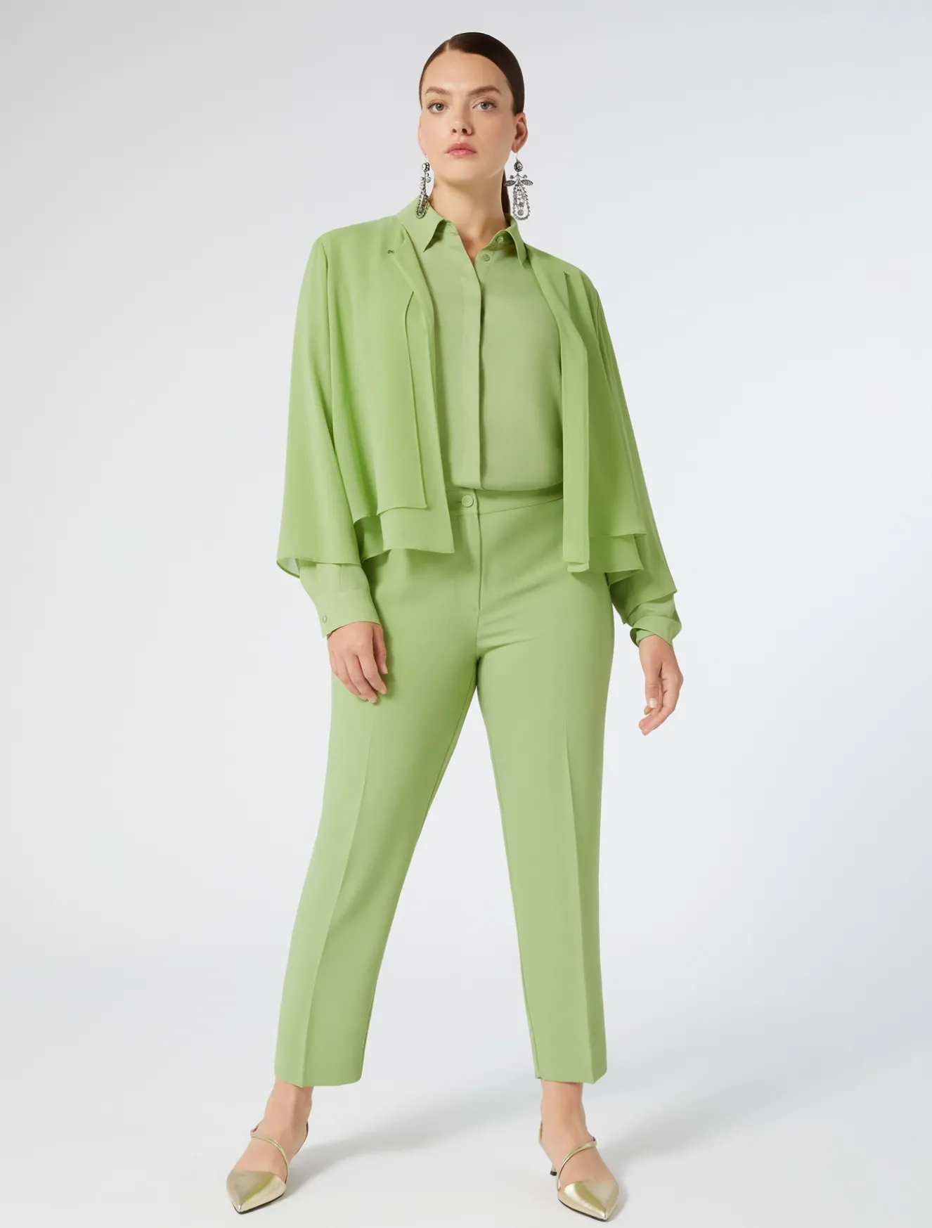 Pantaloni in crêpe envers satin