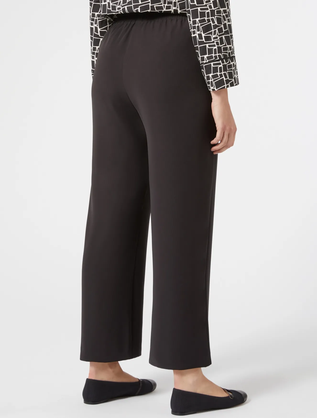 Pantaloni in crêpe envers satin