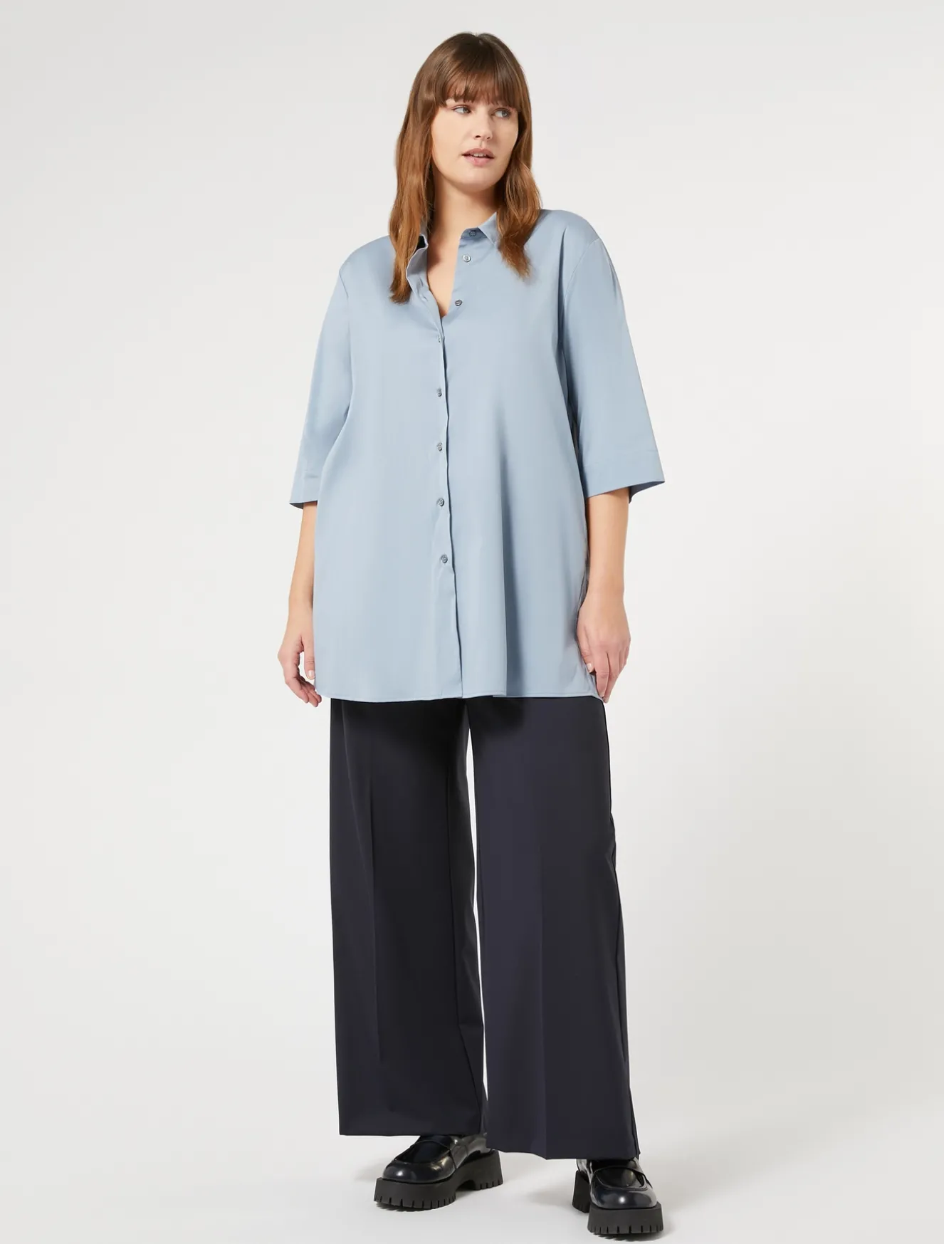 Pantaloni in gabardina fluida