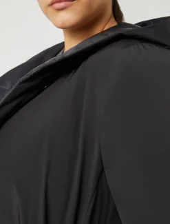 Piumino in taffettà e tela di nylon antigoccia