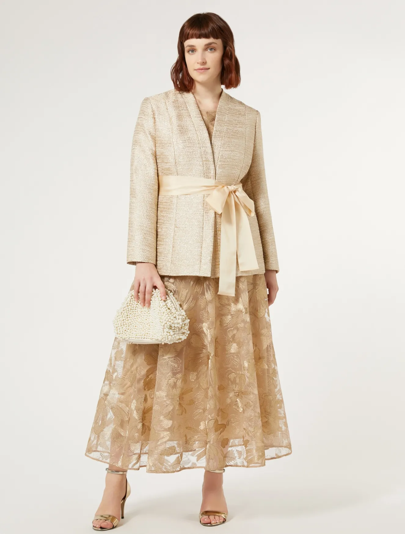 Pochette in raso con perle