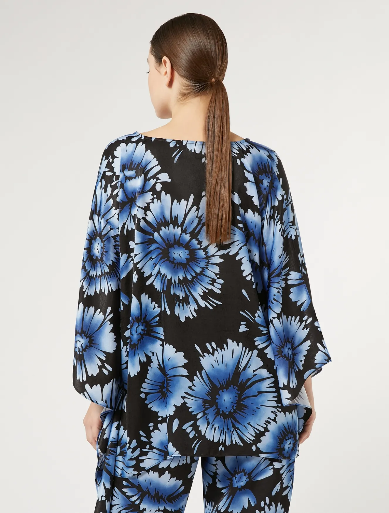 Poncho in raso stampato