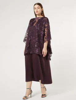 Poncho in tulle ricamato