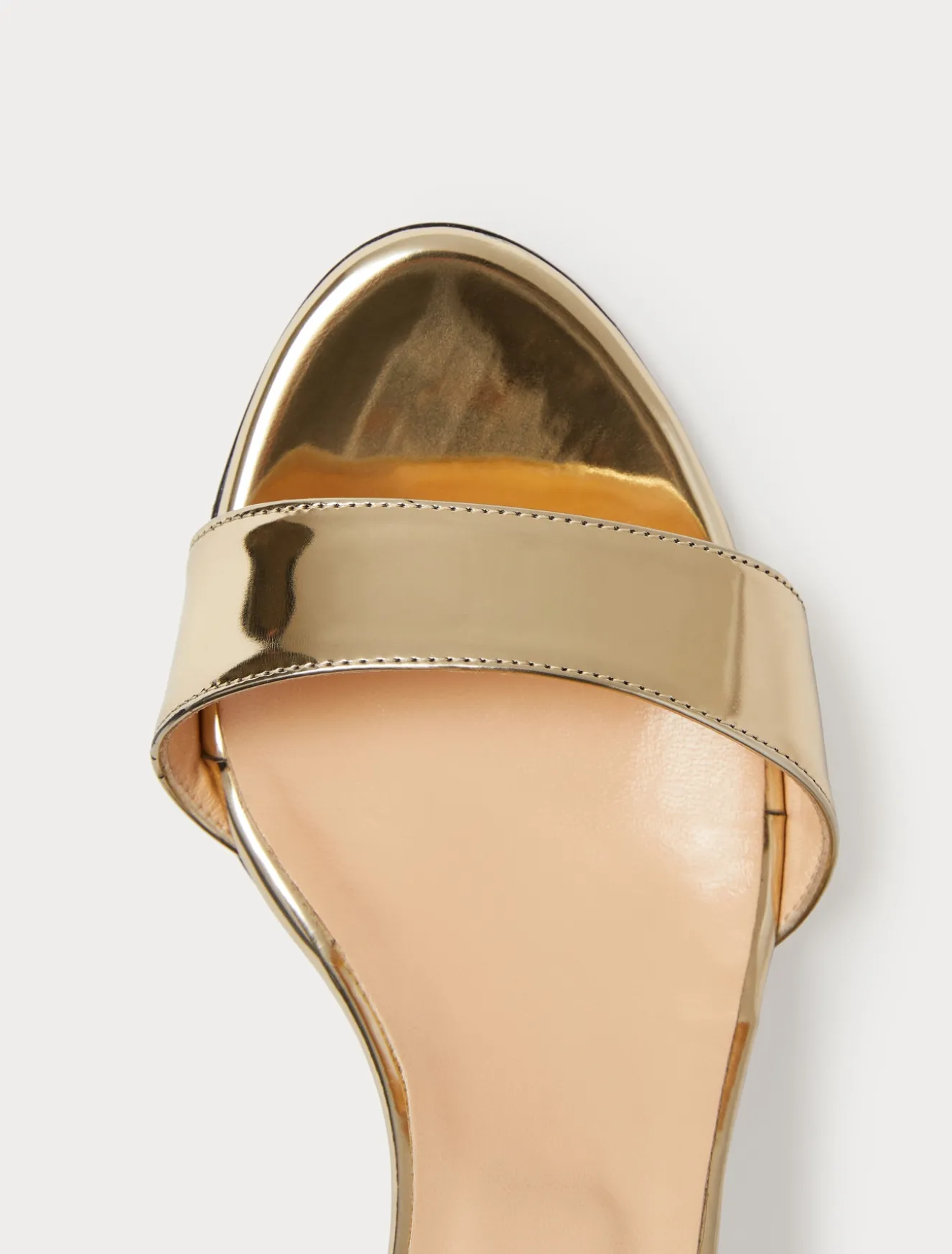 Sandali effetto specchio