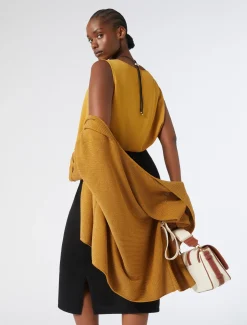 Top in tessuto fluido