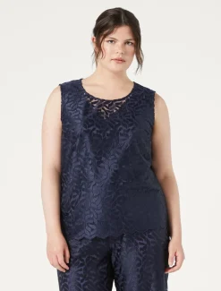 Top in tulle ricamato